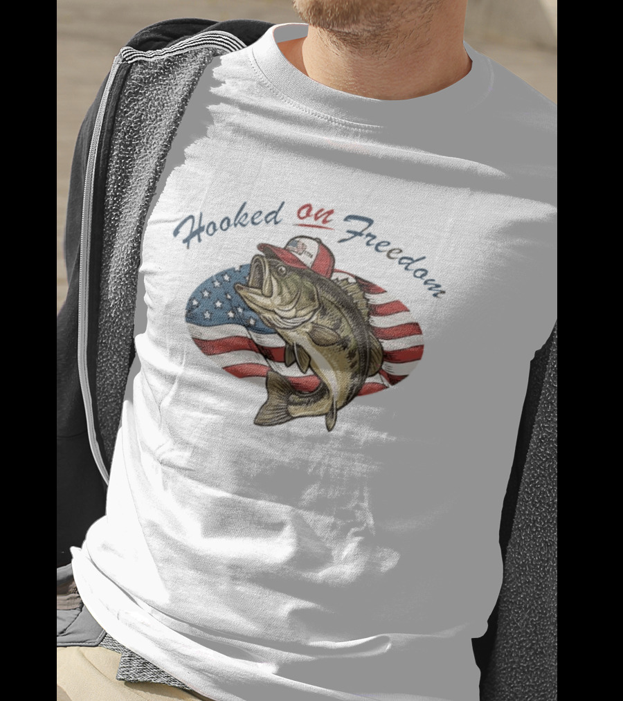 Hooked On Freedom American Flag 1776 250th Anniversary Bass Fish USA Hat Stars And Stripes T-Shirt