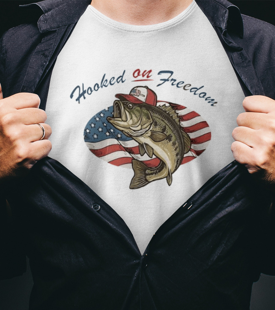 Hooked On Freedom American Flag 1776 250th Anniversary Bass Fish USA Hat Stars And Stripes T-Shirt