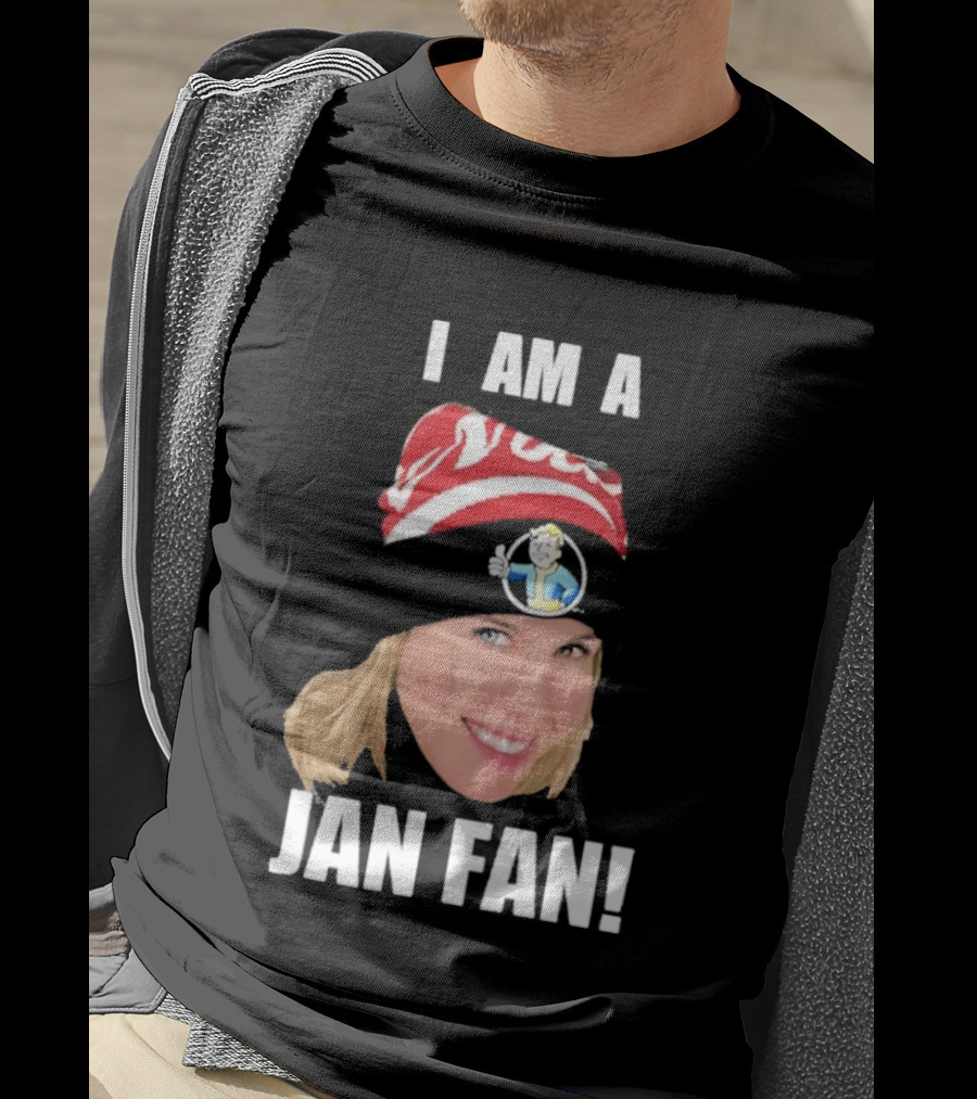 I Am A Jan Fan Face With Red Hat And Iconic Game T-Shirt