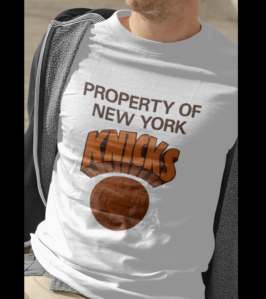 New York Knicks Basketball Property T-Shirt