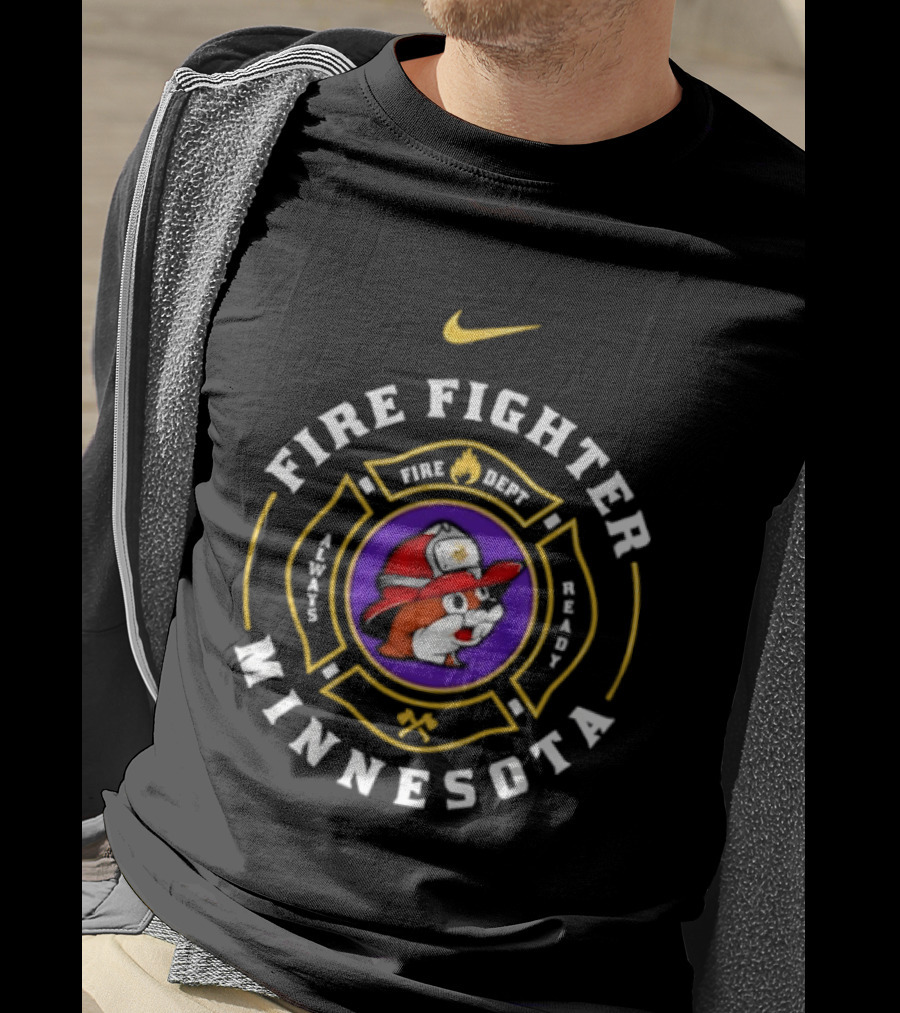 Minnesota Firefighter Buc Ee's Fire Dept Sugar Best Beaver Helmet T-Shirt