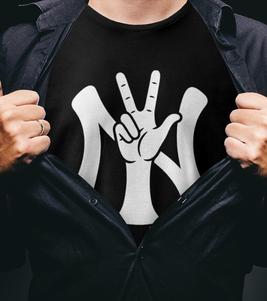 New York Yankees Peace Victory North Star Midwest Yankees Fan T-Shirt