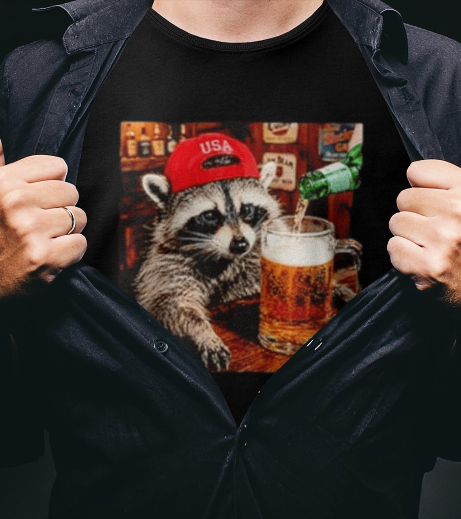 Patriotic Raccoon USA Hat Drinking Beer In Bar Scene T-Shirt