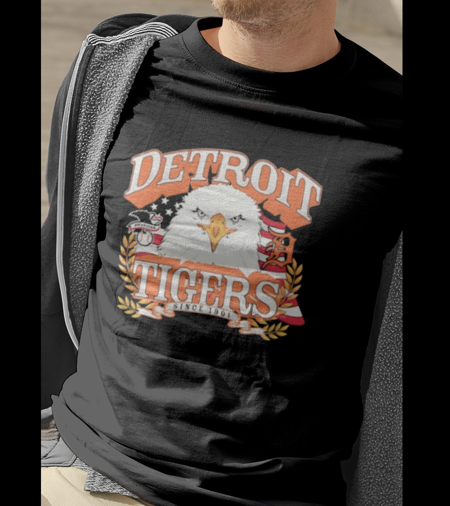 Detroit Tigers Eagle Emblem With American Flag And Stars T-Shirt