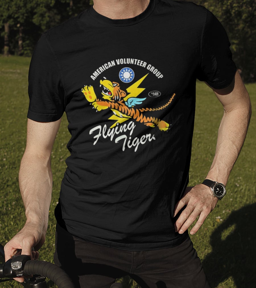 Flying Tigers American Volunteer Group 1941 Emblem Art WWII Aviation History T-Shirt