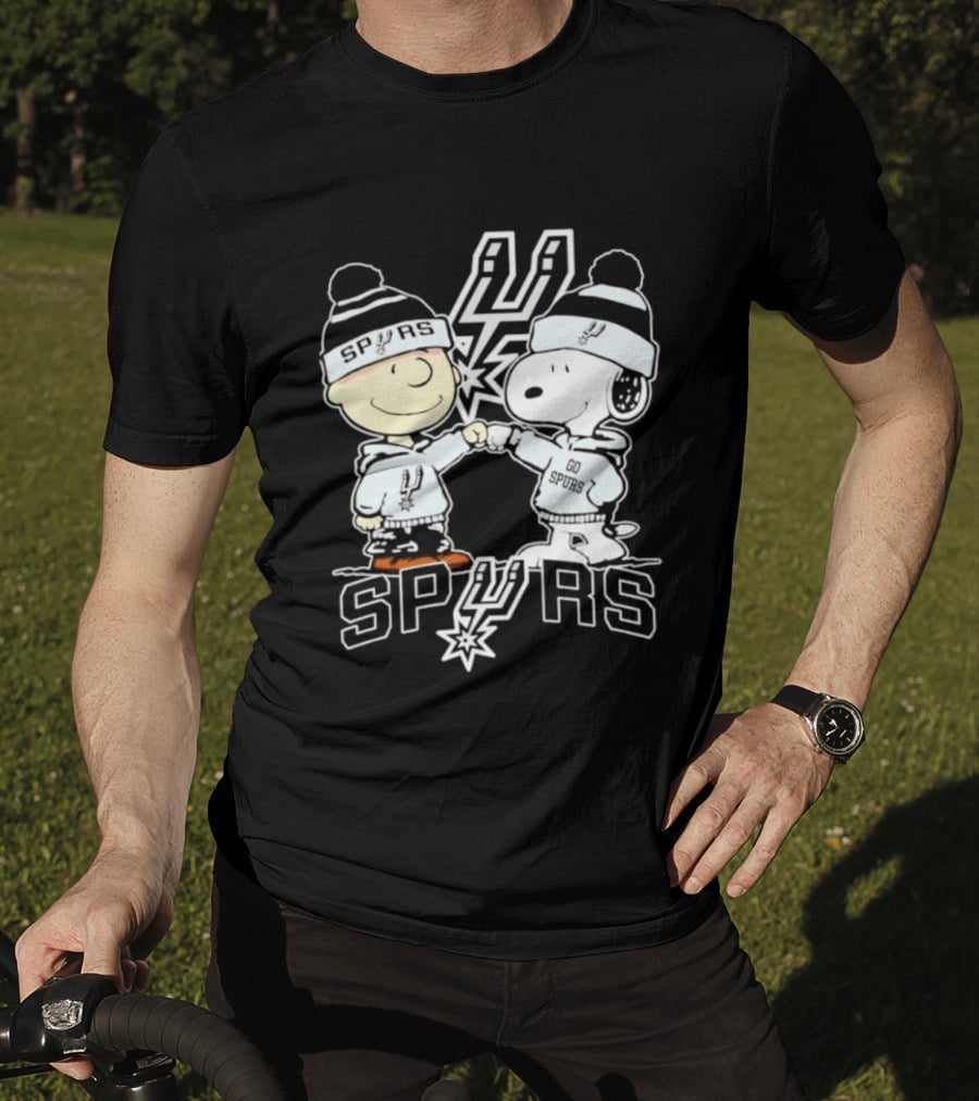 Peanuts Charlie Brown Snoopy San Antonio Spurs Fist Bump Spurs T-Shirt
