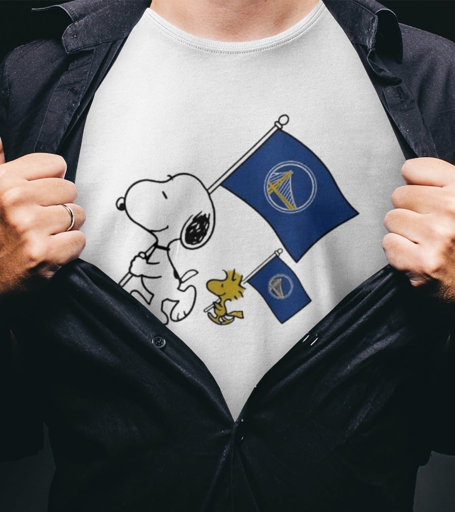 Golden State Warriors Snoopy Woodstock Flag Peanuts Comic Basketball Collaboration T-Shirt