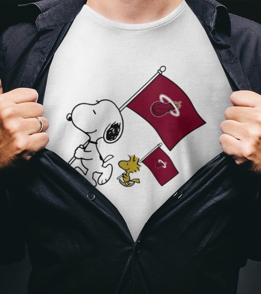 Miami Heat Snoopy Woodstock Miami Heat Flags T-Shirt
