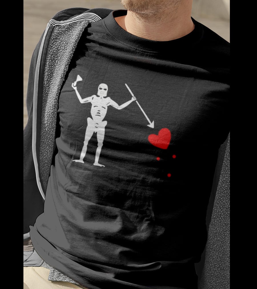 Skeleton With Spear And Heart Symbol Edward Blackbeard Teach T-Shirt