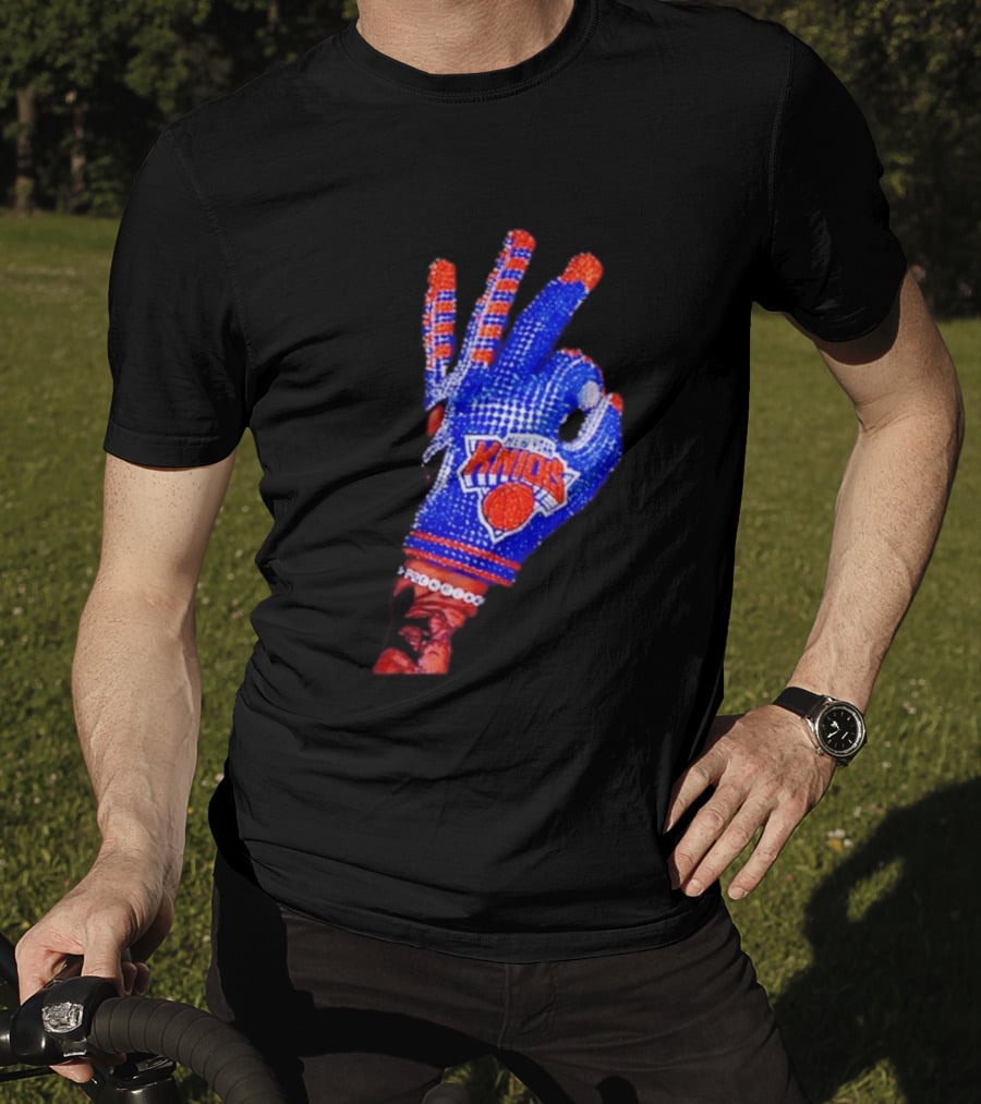 New York Knicks NBA Frenchoo Basketball Fan Glove T-Shirt