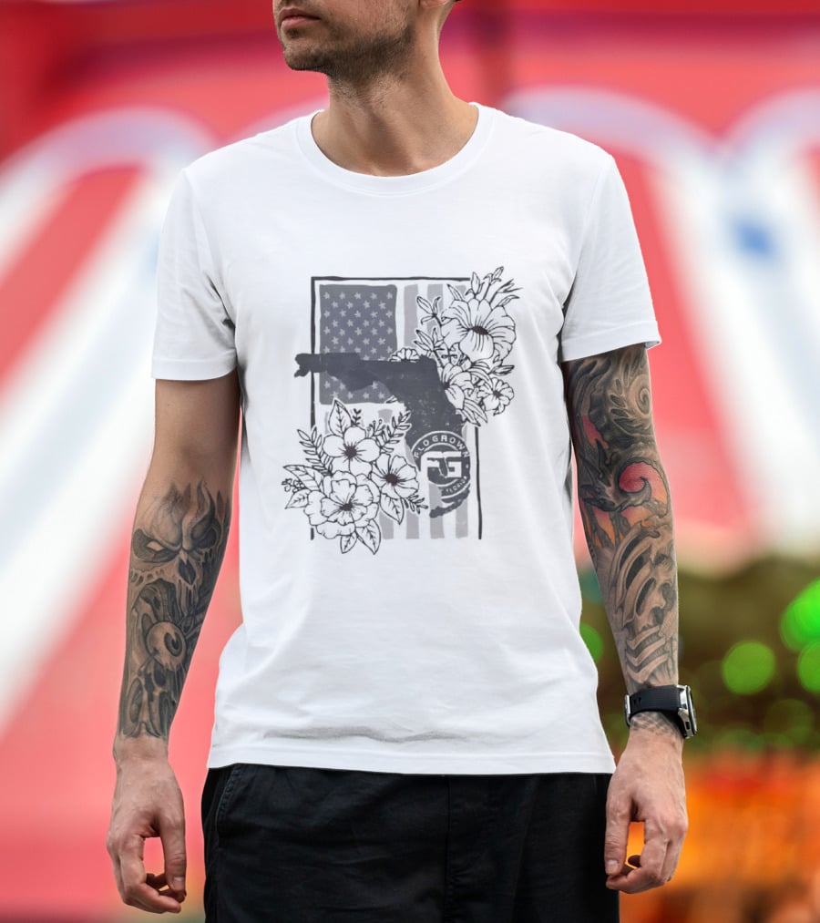 Florida State Map With American Flag Stars And Stripes Floral FLG T-Shirt