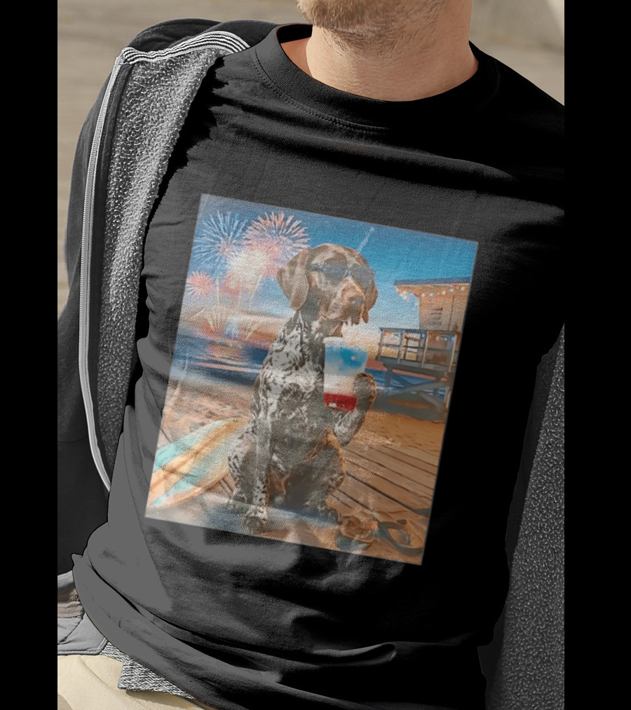 German Shorthaired Pointer Fourth Of July Fireworks Beach Party Surfboard Scene T-Shirt