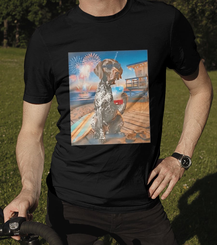 German Shorthaired Pointer Fourth Of July Fireworks Beach Party Surfboard Scene T-Shirt