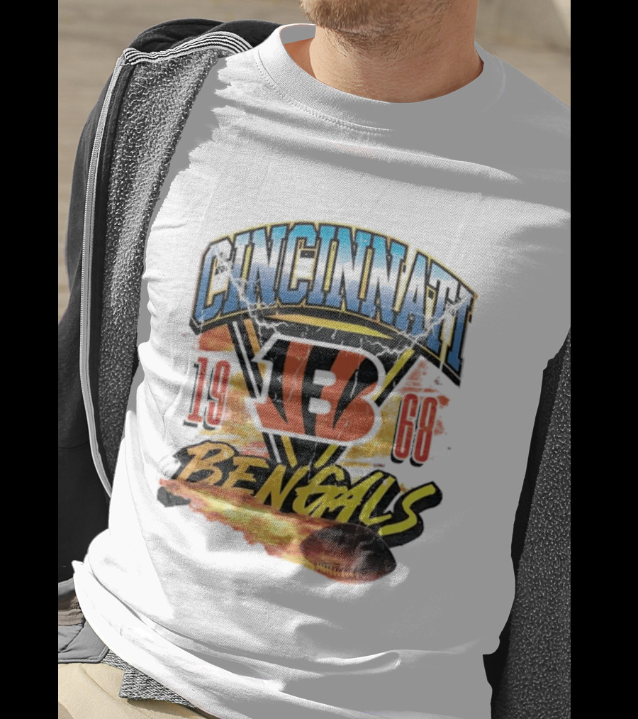 Cincinnati Bengals 1968 Flaming Football Vintage NFL T-Shirt