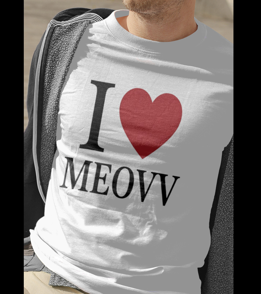 I Heart Meovv T-Shirt