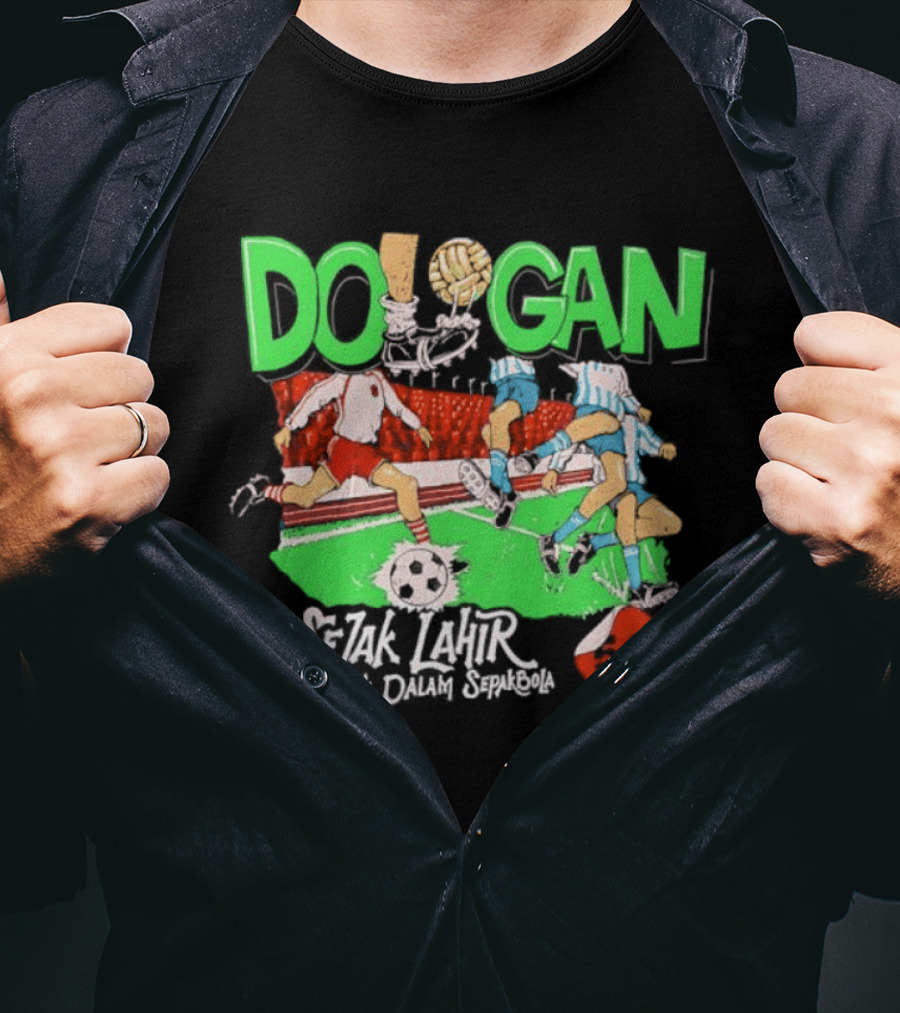 Dologan FC Sejak Lahir Tumbuh Dalam Sepakbola Retro Football Players And Field T-Shirt