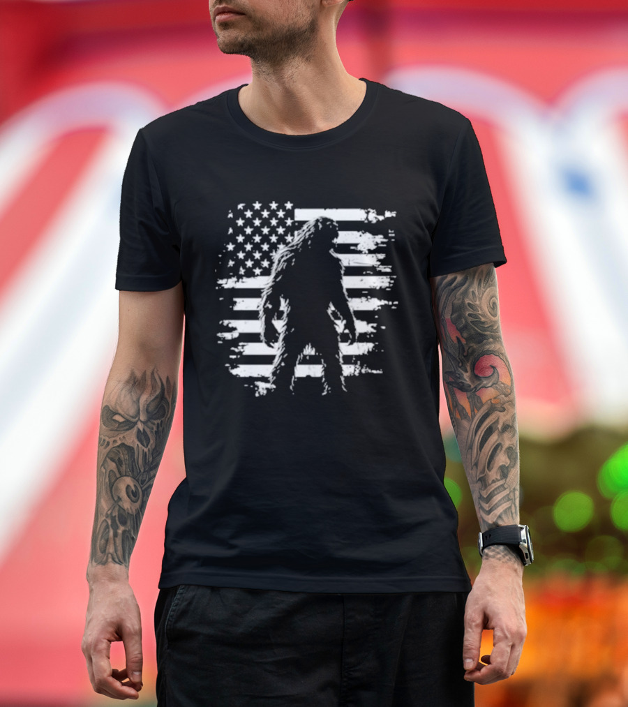 Bigfoot Sasquatch American Flag Independence Day Stars And Stripes T-Shirt