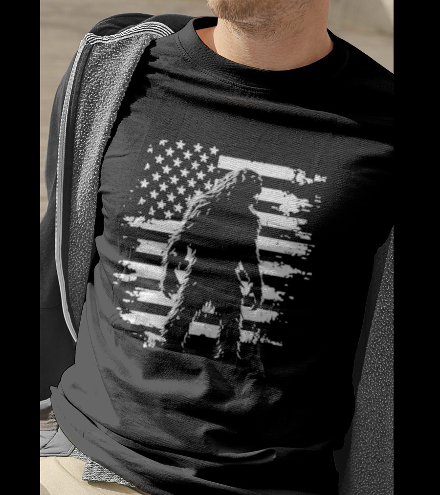 Bigfoot Sasquatch American Flag Independence Day Stars And Stripes T-Shirt