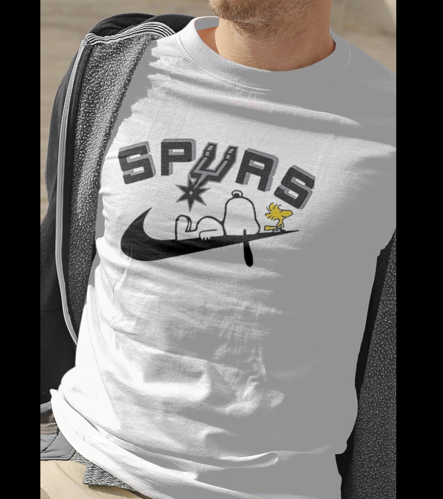 Snoopy Woodstock San Antonio Spurs Nike Logo Collaboration T-Shirt