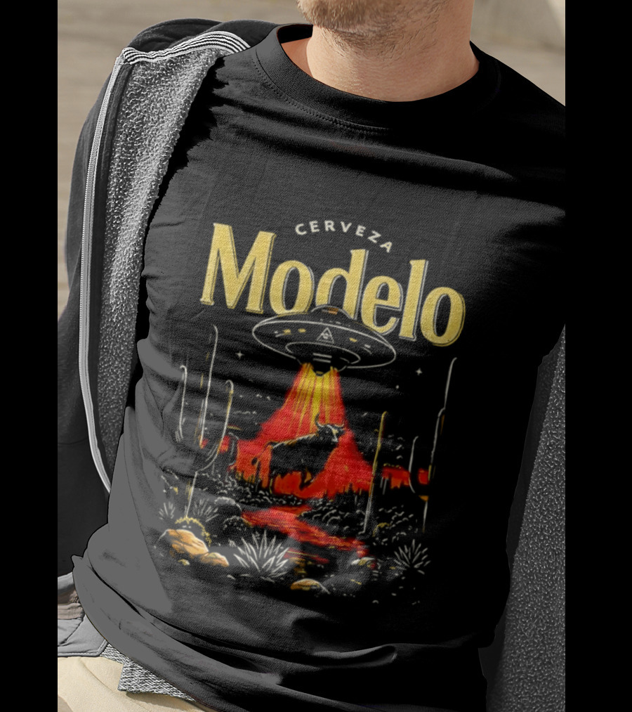 Cerveza Modelo UFO Beam Abduction Desert Scene T-Shirt