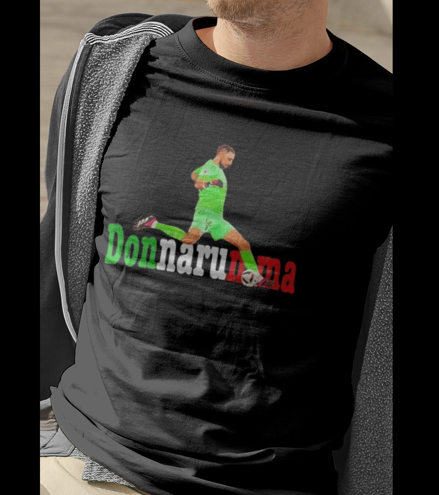 Donnarumma Italian Goalkeeper Action Pose Football Soccer T-Shirt