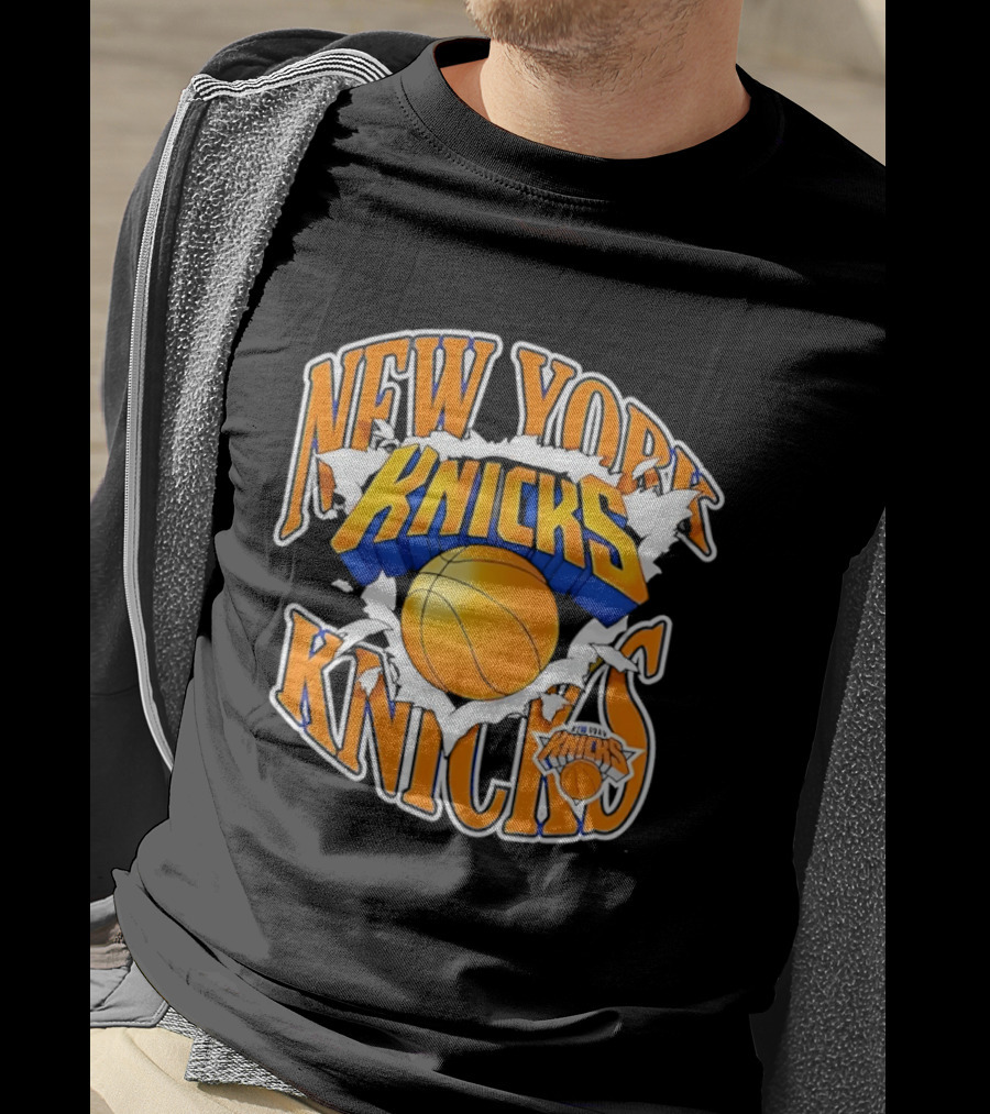 New York Knicks Bursting Basketball Knicks T-Shirt