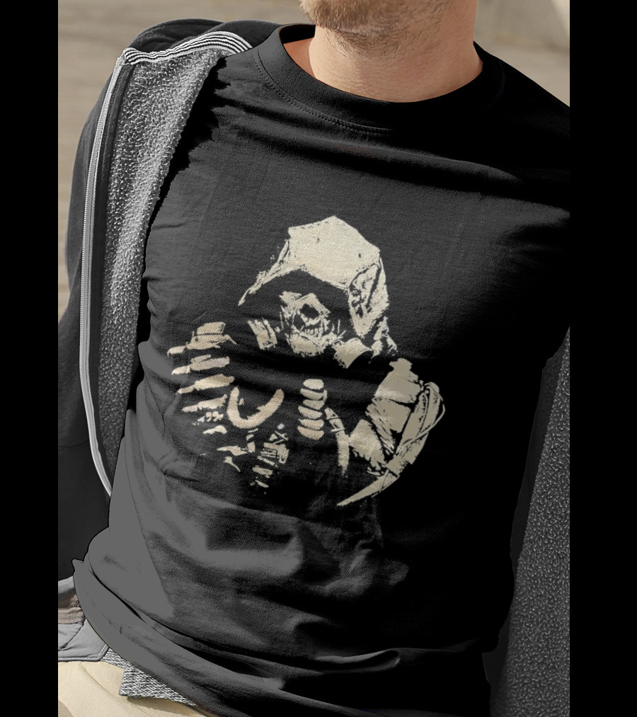 Arkham Scarecrow Gas Mask Hooded T-Shirt
