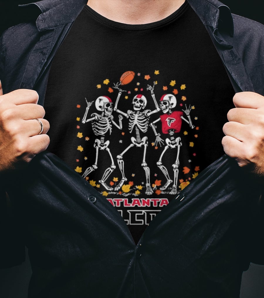 Atlanta Falcons Halloween Skeletons Football Leaves Play T-Shirt