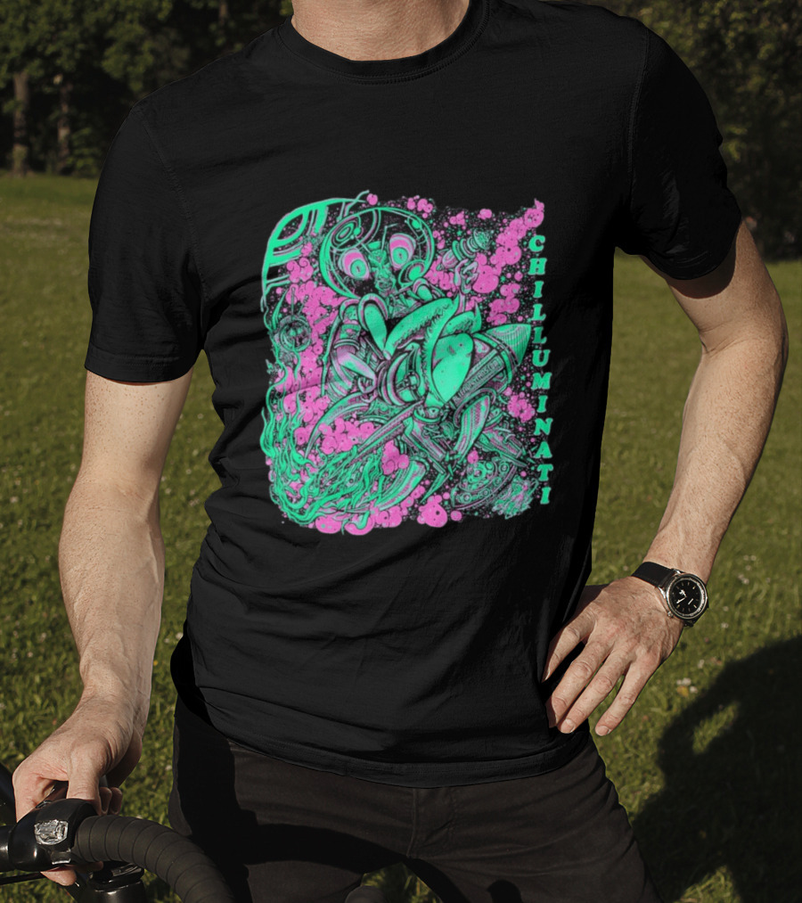 Chilluminati Alien Mantid Retro Comic Style Psychedelic T-Shirt