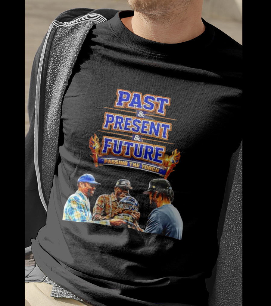 New York Knicks Past Present Future Passing The Torch Walt Frazier Patrick Ewing Jalen Brunson T-Shirt