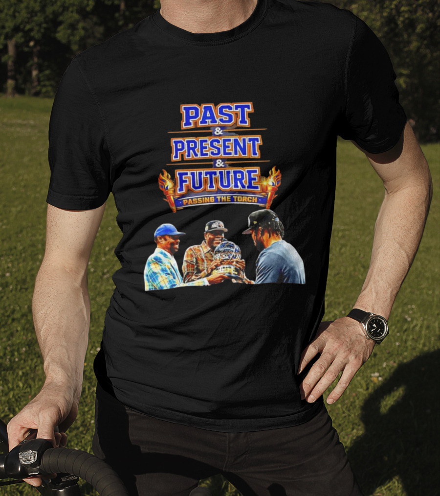 New York Knicks Past Present Future Passing The Torch Walt Frazier Patrick Ewing Jalen Brunson T-Shirt