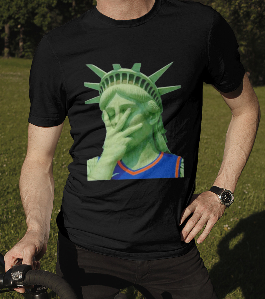 Liberty And Brunson For All Jalen Brunson 3 Points Pose Statue Of Liberty Knicks Jersey T-Shirt