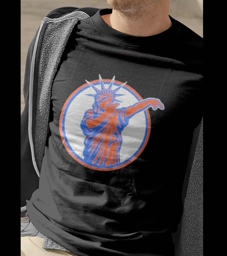 Statue Of Liber3 New York Knicks Basketball Circle T-Shirt