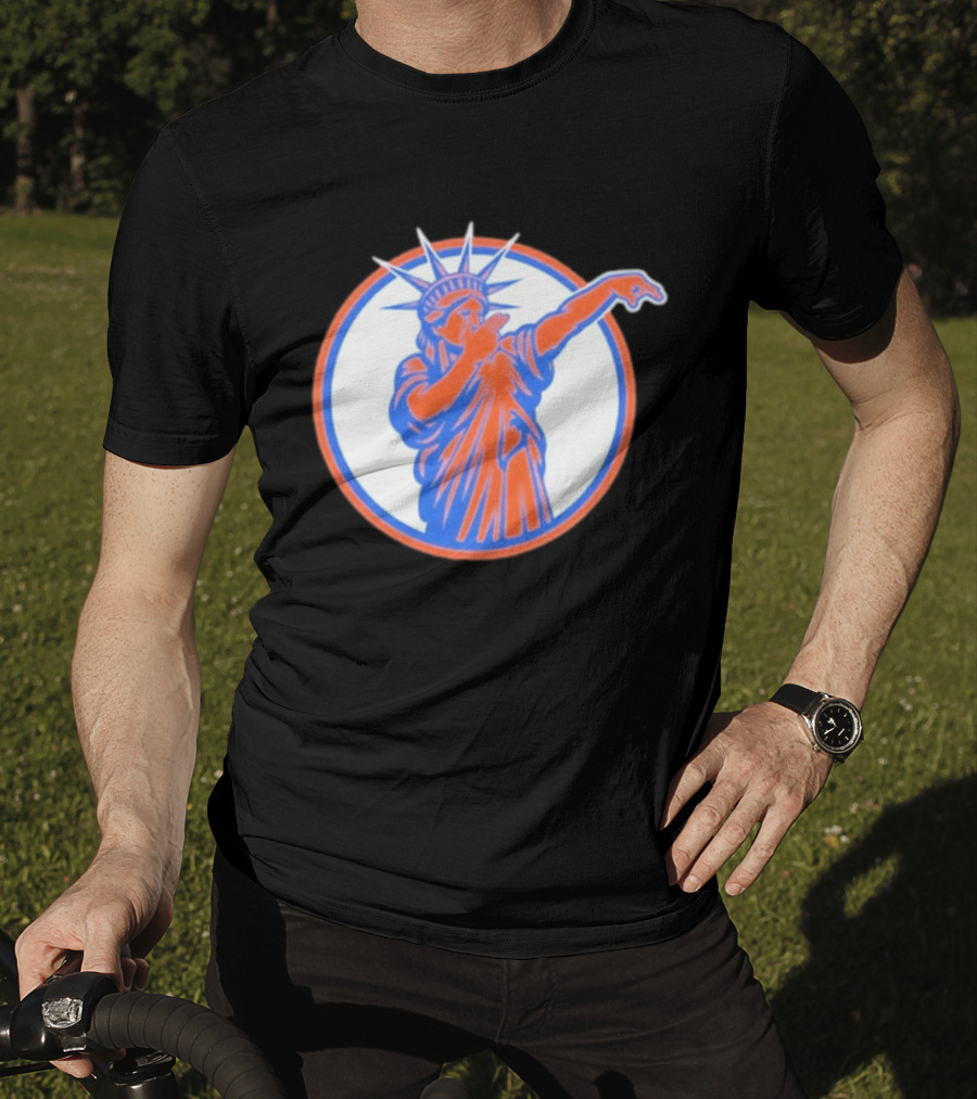 Statue Of Liber3 New York Knicks Basketball Circle T-Shirt