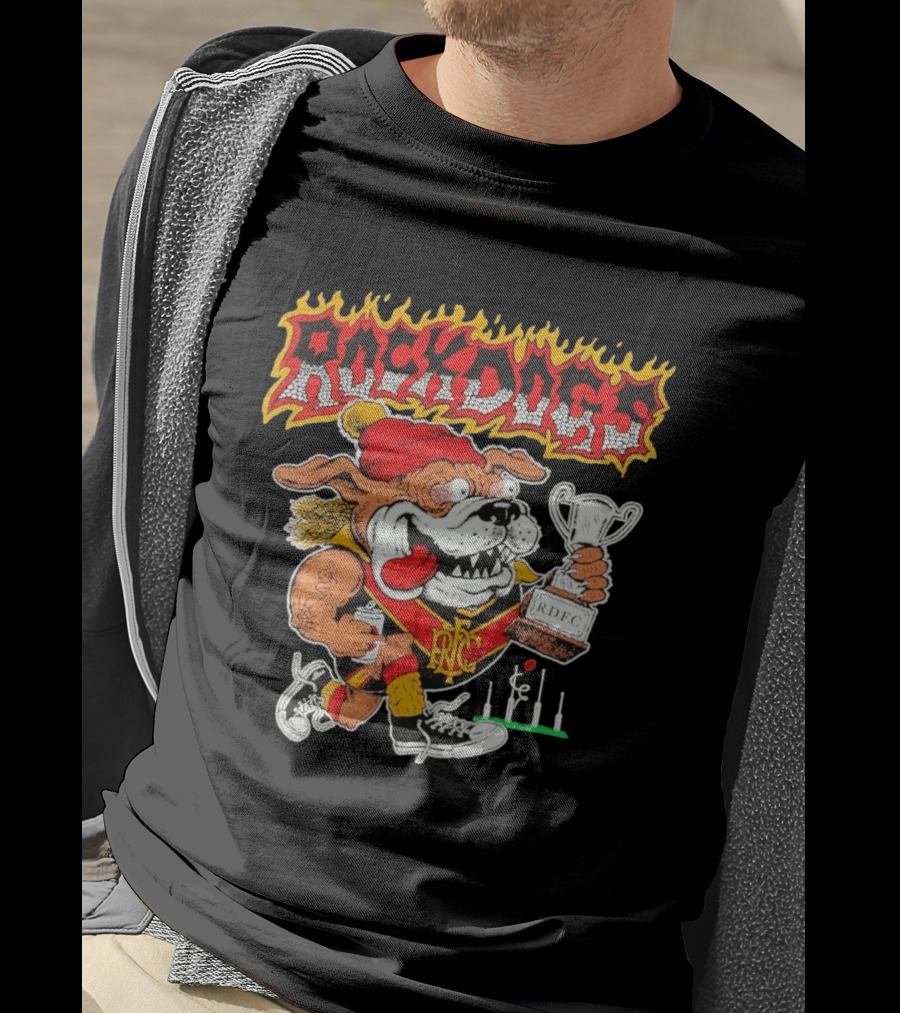 ROCKDOGS Bulldog RDFC Trophy Holder In Beanie And Sneakers T-Shirt