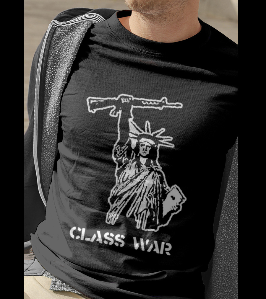 Statue Of Liberty AK 47 Class War New York USA T-Shirt