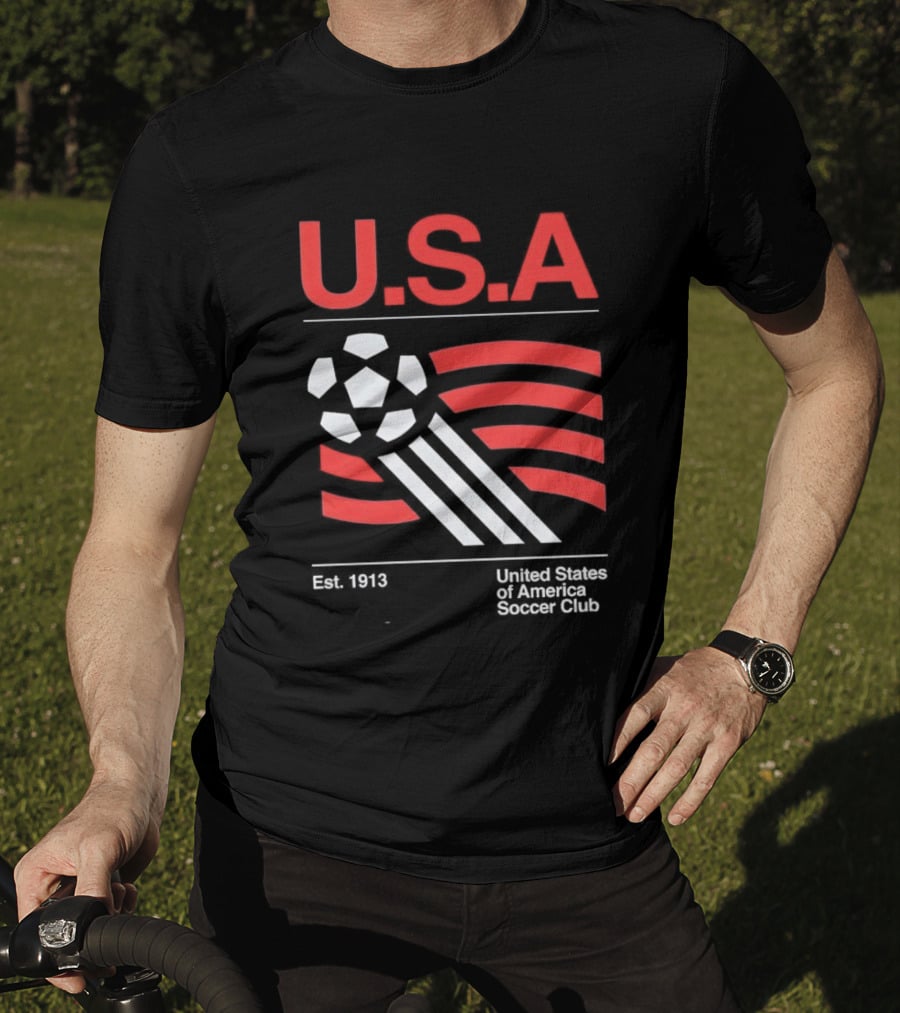 U.S.A. Est. 1913 United States Soccer Club Ball Flag T-Shirt