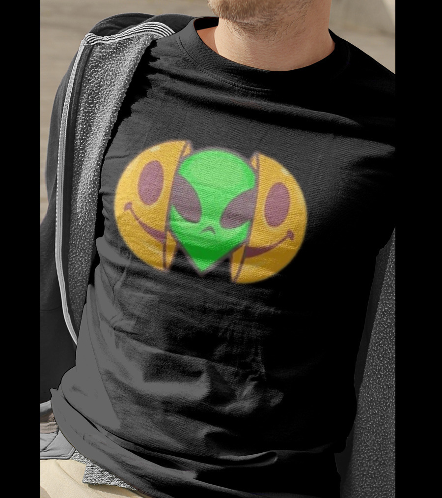 Grounded 2 Willow Alien In Halloween Jack O' Lantern Mask T-Shirt