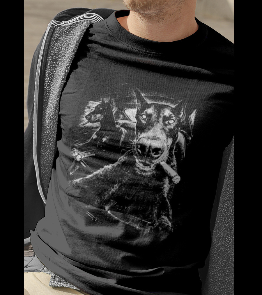 Doberman Dogs In Car Smoking Cigars Relaxing Retro Vibes T-Shirt