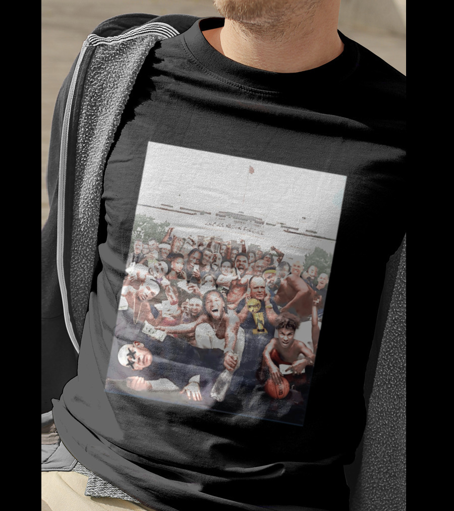 Knicks Nation Forever With Gathering Of Celebratory Fans And Players T-Shirt