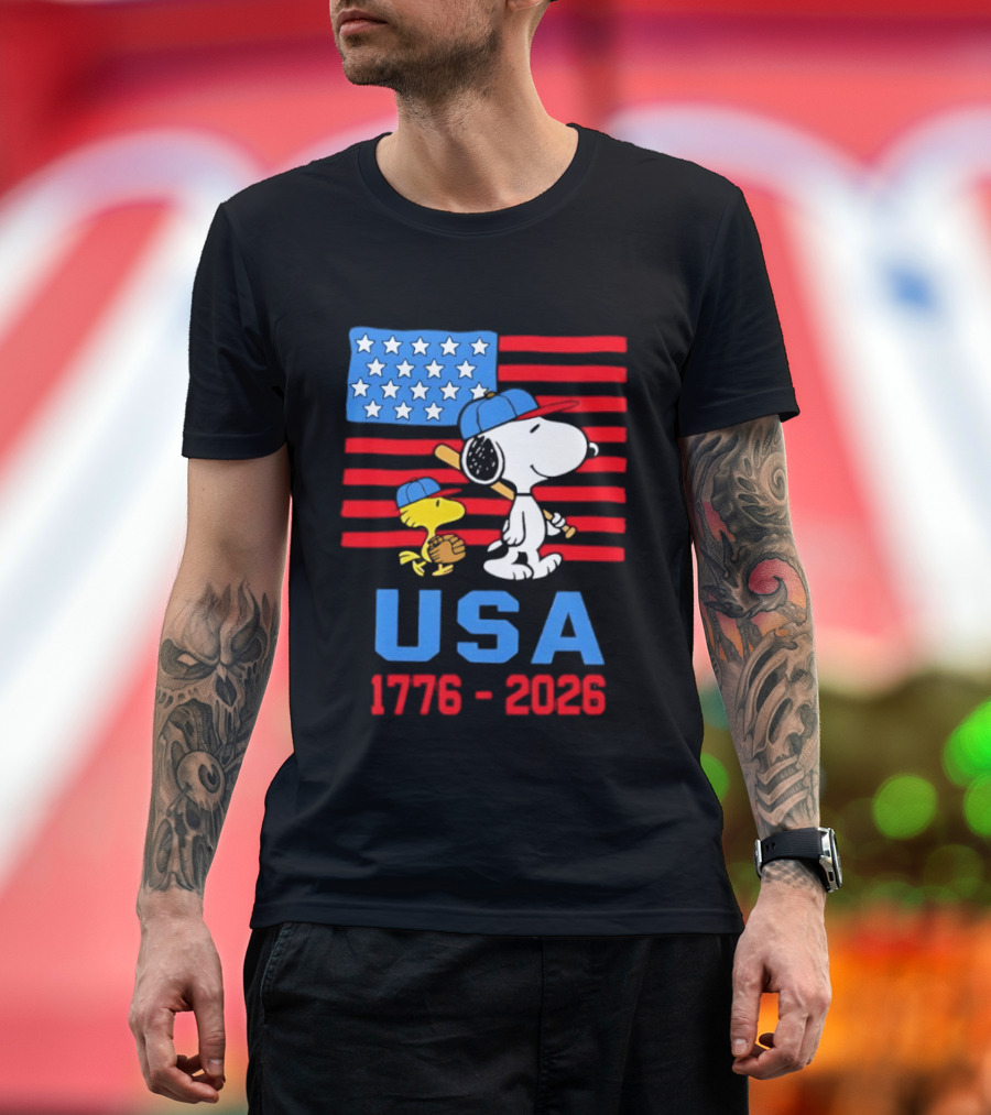Snoopy Woodstock Peanuts USA Baseball American Flag 1776 2026 T-Shirt