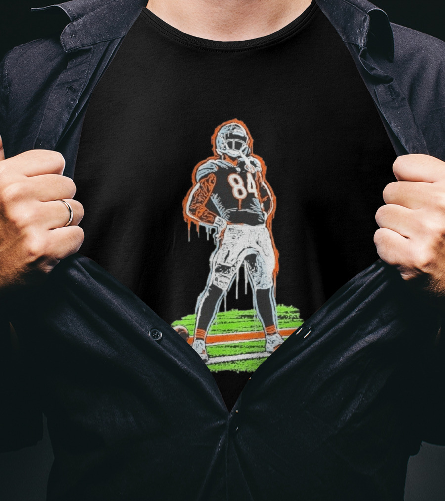 Chicago Bears Number 84 NFL Player Artwork Football Team Fan T-Shirt