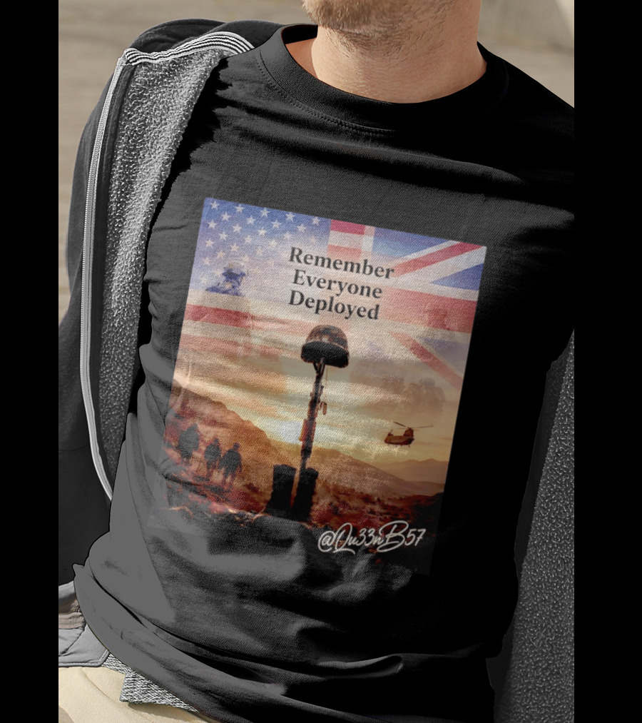 United States United Kingdom Remember Everyone Deployed Chinook Helicopter T-Shirt