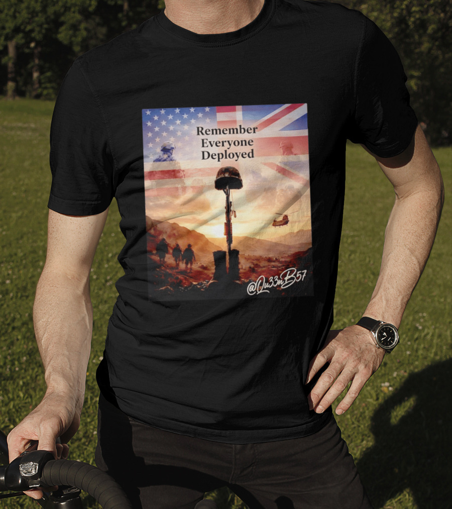 United States United Kingdom Remember Everyone Deployed Chinook Helicopter T-Shirt