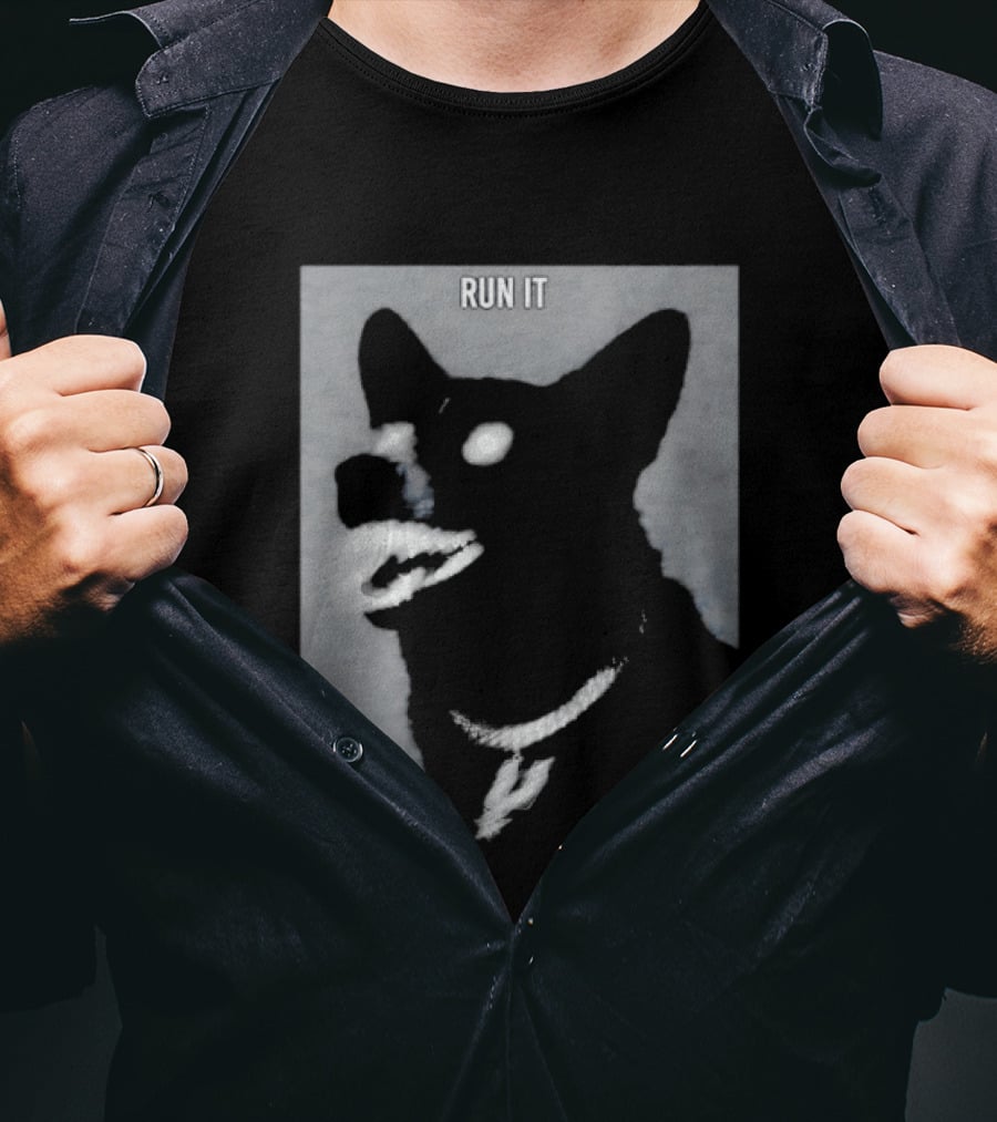 Run It Black Dog Diamond Grill Spurs Pendant T-Shirt