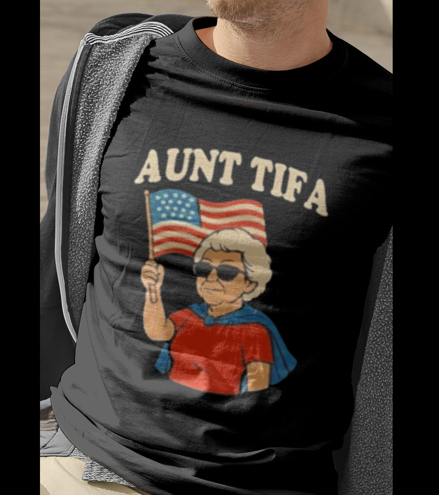 Aunt Tifa USA Flag And Cool Grandma In Sunglasses T-Shirt