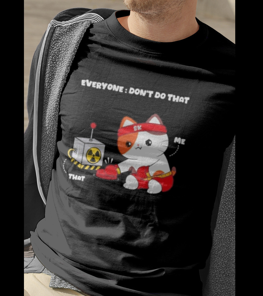Cute Cat SK Headband Boxing Gloves Pressing Nuclear Button Don't Do That T-Shirt