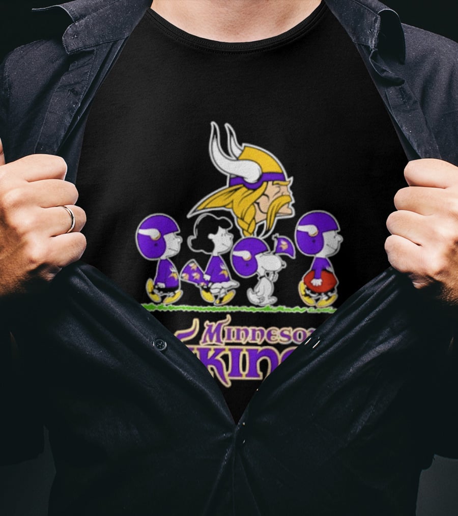 Peanuts Snoopy Minnesota Vikings Characters NFL Team Collaboration T-Shirt