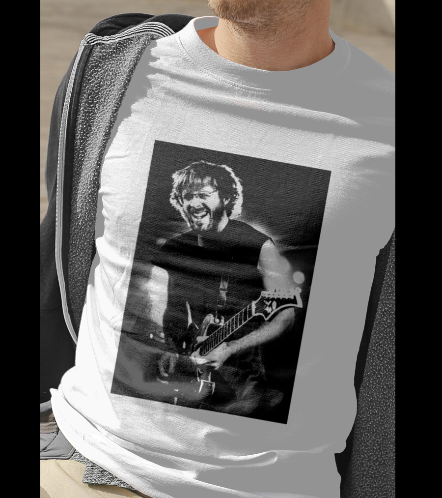 Phish Trey Anastasio Iconic Live Performance Guitarist Black And White Image T-Shirt