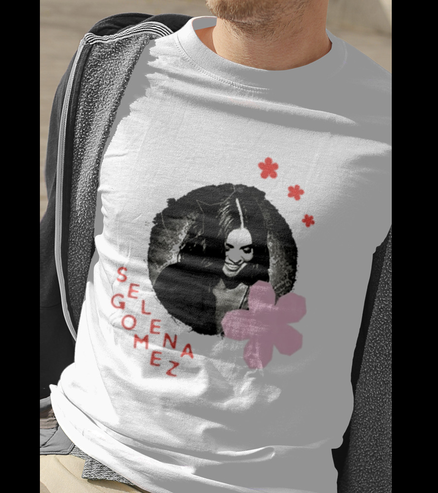 Selena Gomez Smile With Pink Paper Flower And Red T-Shirt